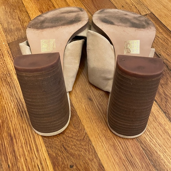 Madewell Alexandria Mule Sandal in Suede - Picture 4 of 4